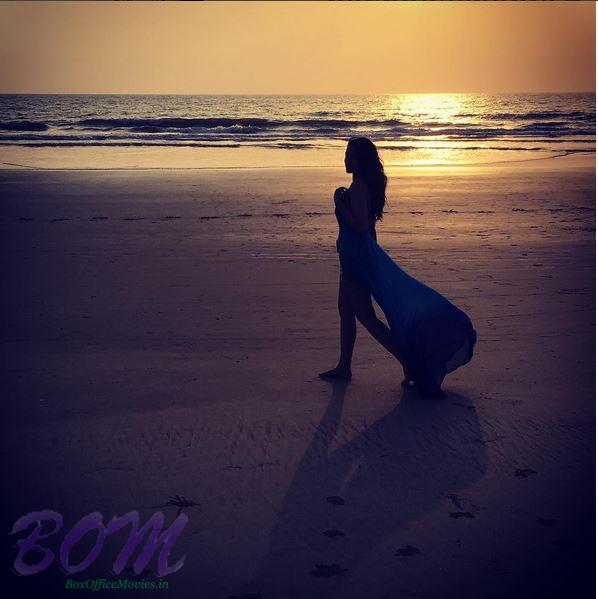 Parineeti Chopra looks gorgeous on the beach while sunset in GOA