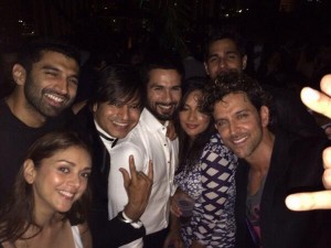 Partying Together Hrithink Roshan, Shahid Kapoor, Vivek Oberoi, Aditya Roi Kapoor and others