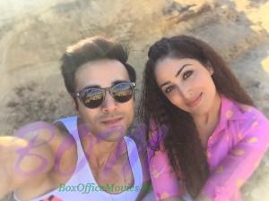 Pulkit Samrat selfie with Yami Gautam