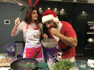 Quirky pic of Shilpa Shetty when Raj Kundra trying to eat her dish before everyone else