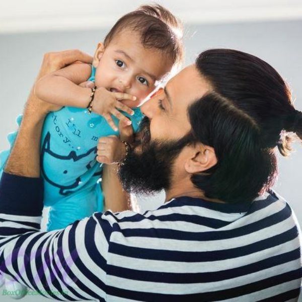 Rahyl and Riteish Deshmukh ever cute picture