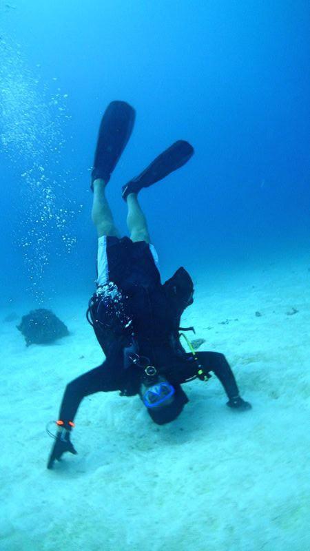 Ram Kapoor found goofing off underwater