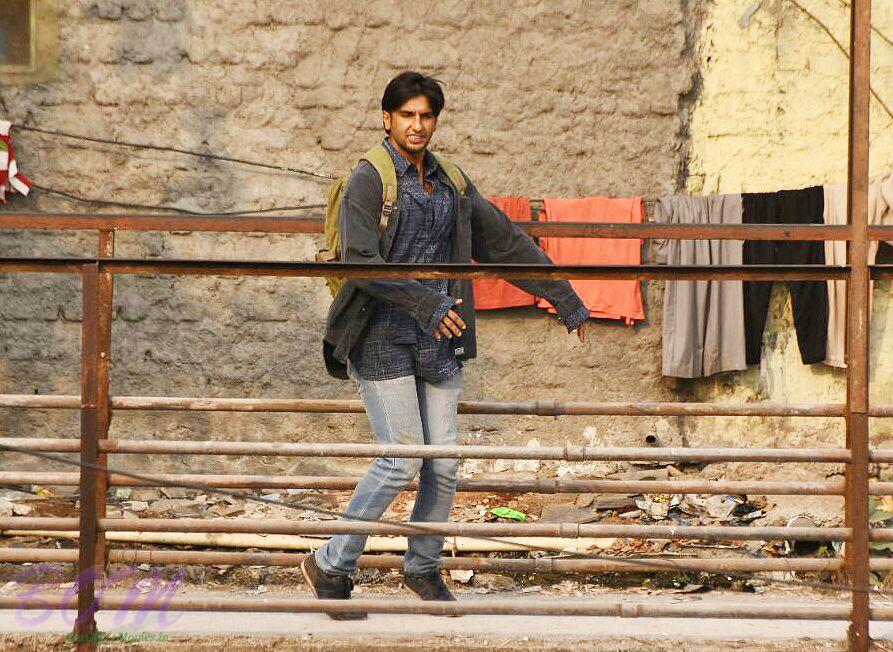 Ranveer Singh first look picture from Gully Boy