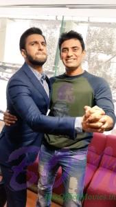 Ranveer Singh quirky picture with actor and sportsman Sangram Singh