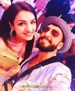 Ranveer Singh selfie with Shukriti Kakar