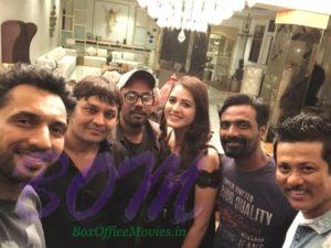 Remo D souza with Dharmesh, Punit, Isha on Nawabzaade wrap up