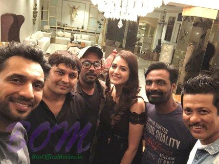 Remo D souza with Dharmesh, Punit, Isha on Nawabzaade wrap up