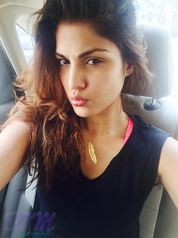 Rhea Chakraborty latest beautiful selfie