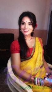 Richa Chadda selfie in saree