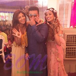 SHILPA SHETTY and Raj Kundra with the bride to be Bipasa Basu