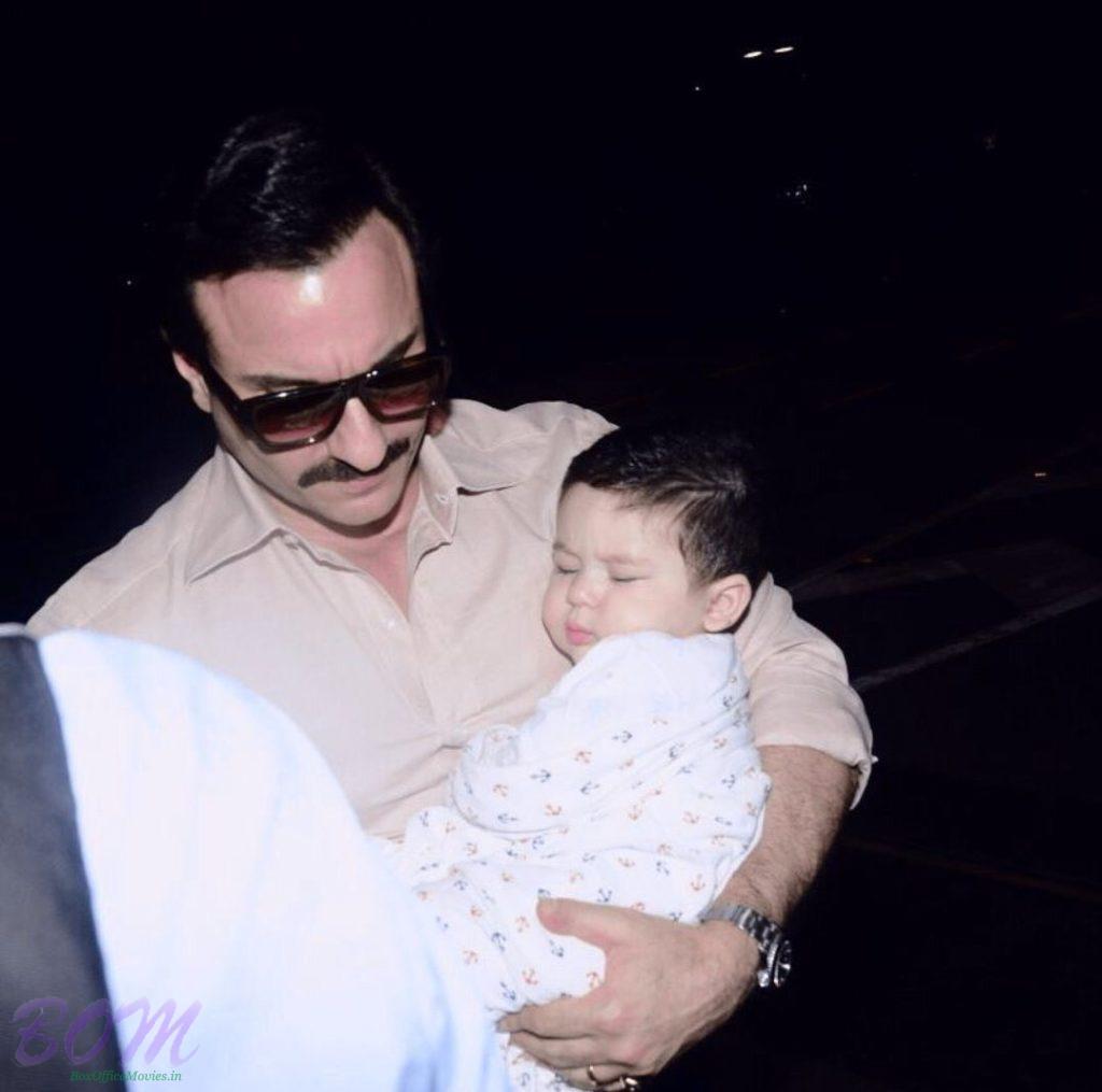 Saif Ali Khan picture with his son Taimur Ali Khan