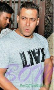 Salman Khan looking handosme in the new hairstyle on June 2016
