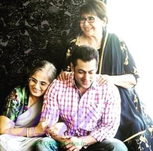 Salman Khan with his moms
