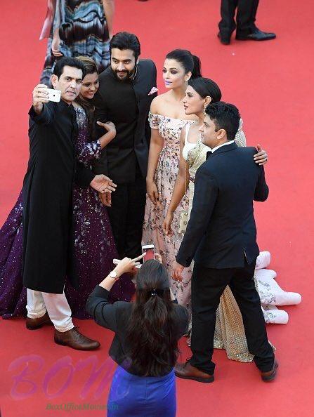 Sarbjit movie team selfie on the red carpet at Cannes 2016