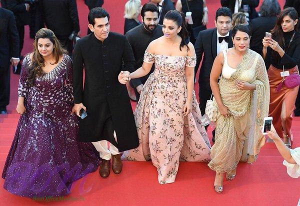 Sarbjit movie team walks the red carpet at Cannes 2016