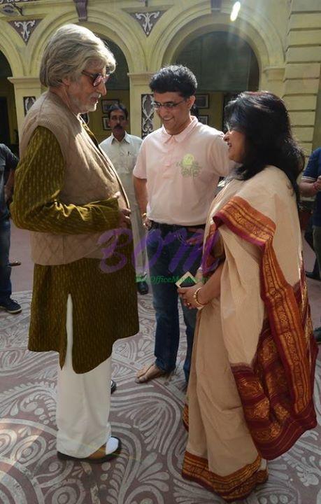 Saurav Ganguly while meeting Amitabh Bachchan Ji on the sets of PIKU movie shooting.