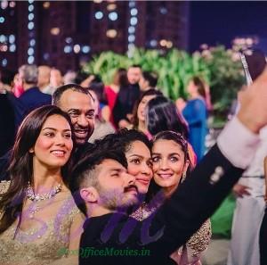 Shahid Kapoor awesome selfie with wife Mira Rajput and others