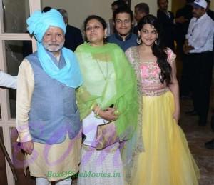 Shahid Kapoor parents and sister on the wedding day