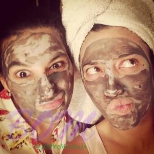 Shruti Haasan and Natashaa Bhalla - time for super scary mud mask !!!!