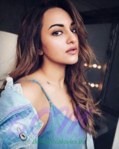Sonakshi Sinha beautiful selfie