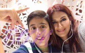 Sonali Bendre Behl‏ selfie with his son
