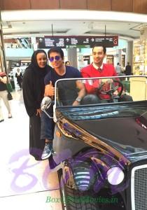 Actor Sonu Sood enjoying hospitality by Safia Ahmed in Dubai Mall
