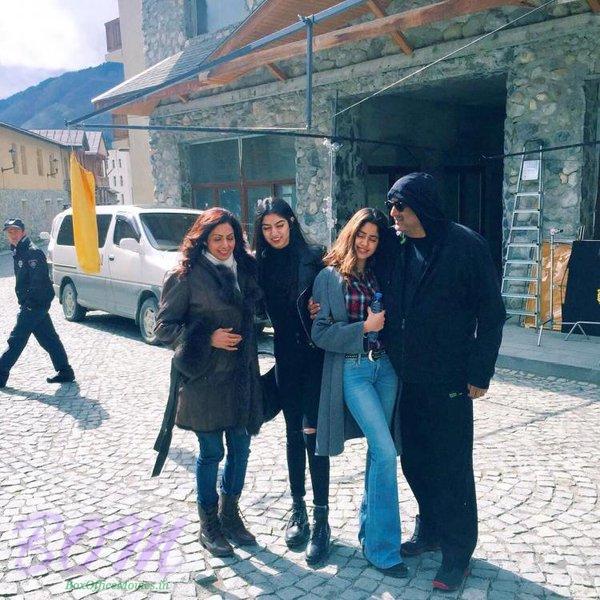 Sridevi Boney Kapoor holiday with hubby Boney Kapoor and lovely daughters