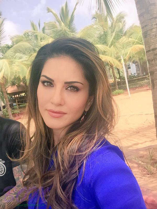 Sunny Leone latest selfie