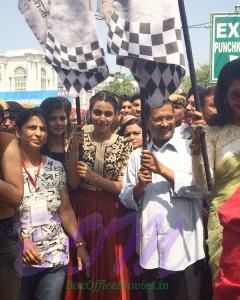 Swara Bhaskar with Delhi CM Arvind Kejriwal at the Navbharat Times All Women Biker Rally 2016