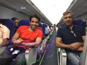 Tusshar Kapoor and Prakash Jha travelling in same plane to same destination