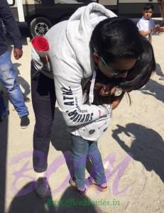 Varun Dhawan with a Valentine Day Girl Fan