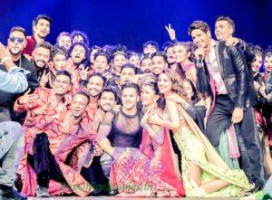 Varun Dhawan with his Dream team tour mates on 23 Aug 2016