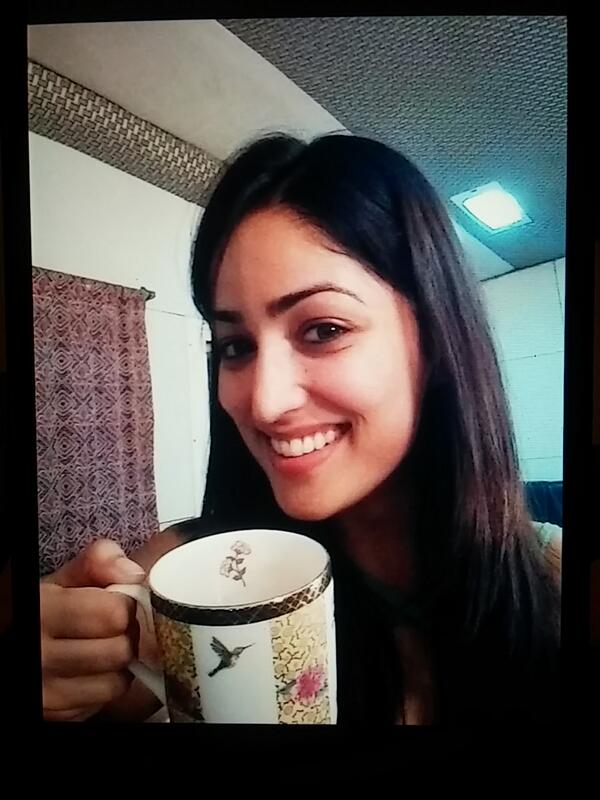 Yami Gautam Picture Selfie