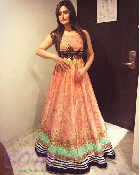 Zareen Khan looking gorgeous in Archana Kochhar creation