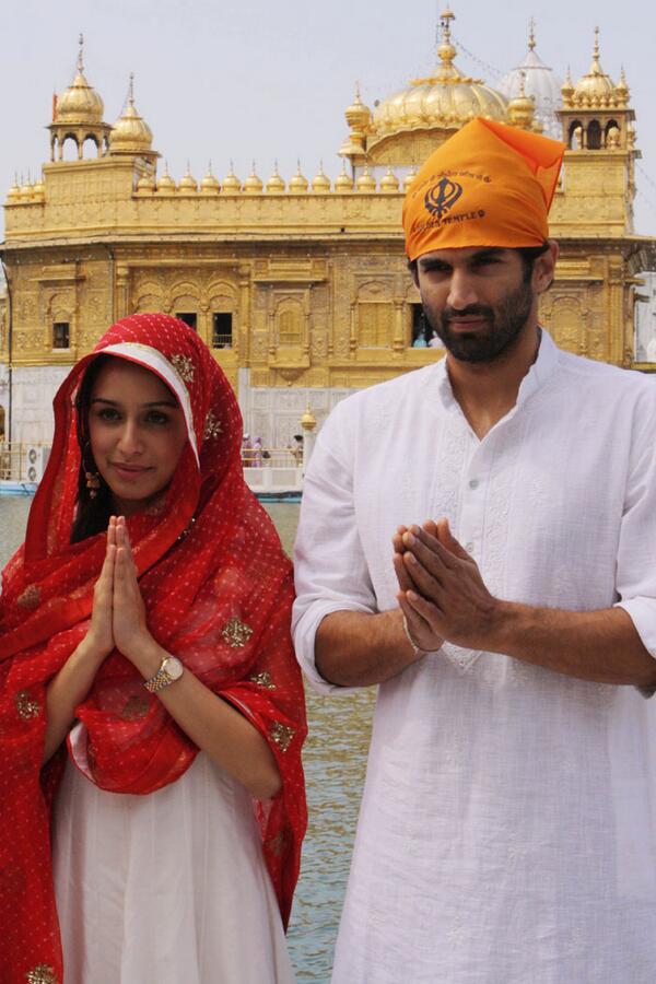 lovely couple Shraddha Kapoor with Aditya Roy Kapur at the Golden Temple