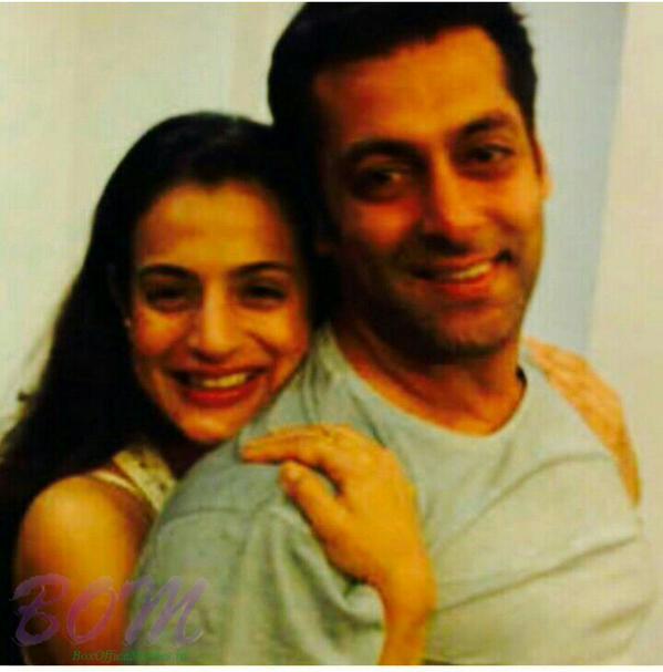 A gorgeous picture of Ameesha Patel with Salman Khan