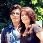 A lovely picture of Bollywood most beautiful romantic couple ever - Shahrukh and Kajol