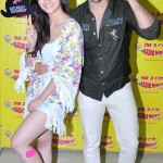 Alia Bhatt and Varun Dhawan sizzling cute picture together while promoting Humpty Sharma ki Dulhania