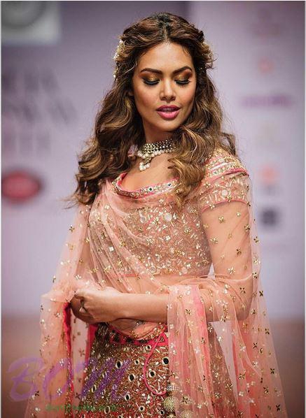 Esha Gupta looking beautiful in this classical designer dress