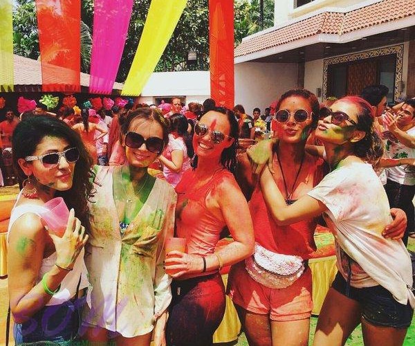 Evelyn Sharma Holi 2016 with friends