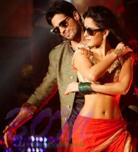 First Look of Siddharth Malhotra and Katrina Kaif in Baar Baar Dekho