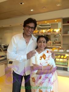 Great Talat Aziz with Asha Bhosle ji