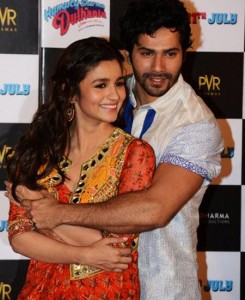 Humpty Sharma Ki Dulhania starrer Varun Dhawan and Alia Bhatt poses together