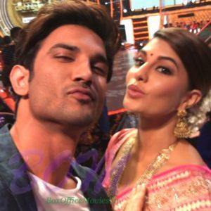 Jacqueline Fernandez and Sushant Singh Rajput doing a pout together