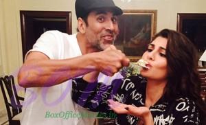 Jacqueline Fernandez secret Santa fun moment with Akshay Kumar