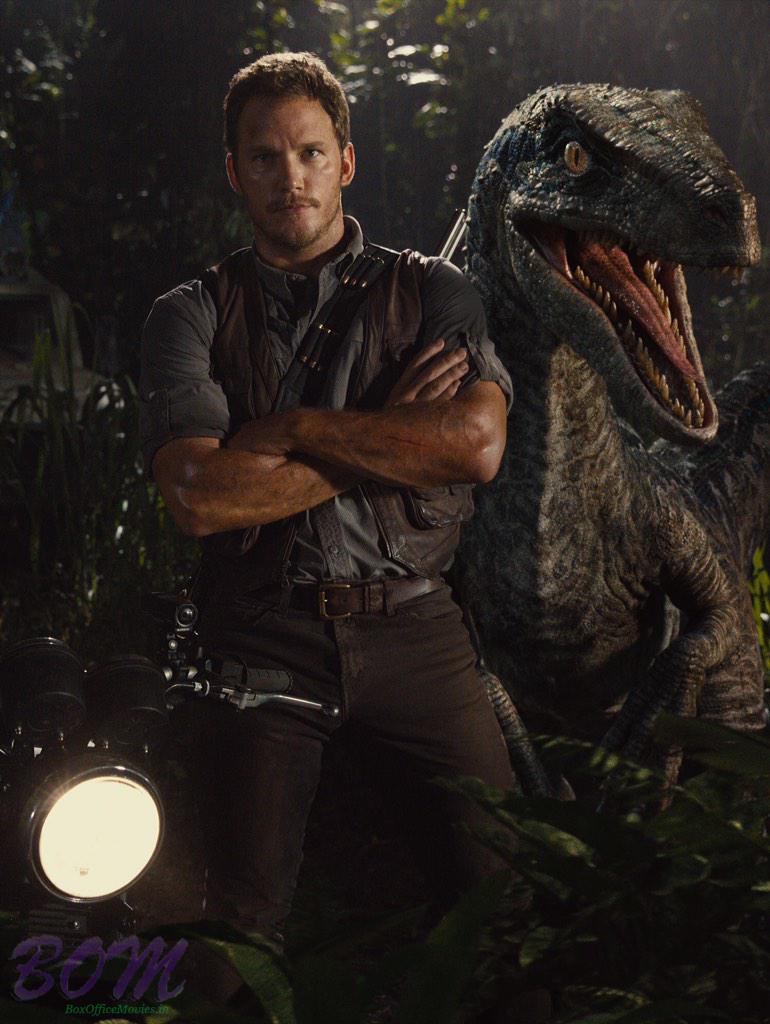 Jurassic World Chris Pratt Raptor Photo Bom Digital Media Entertainment 