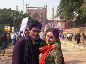 Kareena and her stylist Manish Malhotra on the sets of Bajrangi Bhaijaan