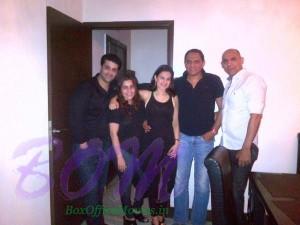 Kuunal Gooner with wife Shammli, Azhar, brother Bittu and Ameesha Patel