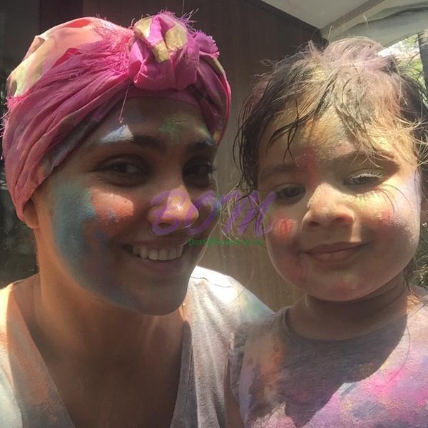 Lara Dutta Bhupati enjoying Holi 2015 with her cute daughter.