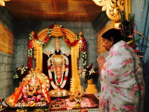 Lata Mangeshkar Ji on Ganesh Chaturthi day 31 August 2014